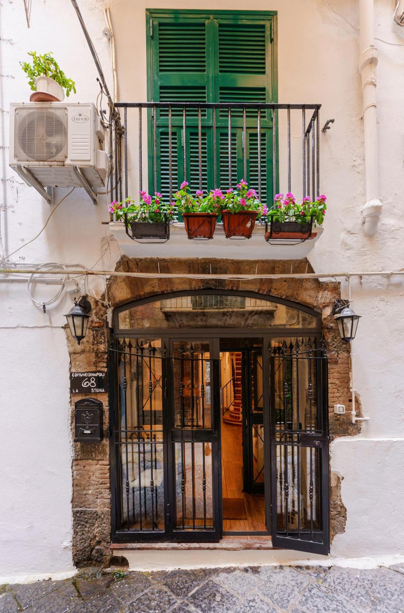 Apartamento La storia Nápoles Exterior foto
